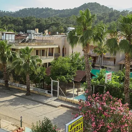 Hubble Bubble アパートホテル