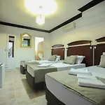 Hubble Bubble Aparthotel *